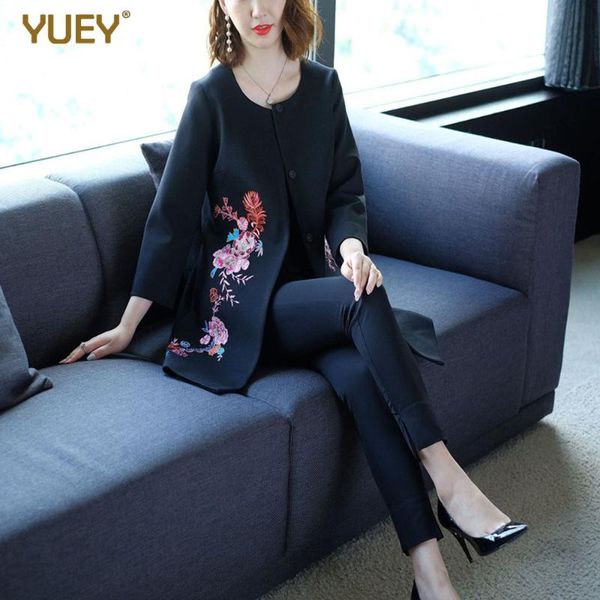 chinese national women embroidered coat jacquard for mother middle-aged ladies cardigan flowers embroidery jacket for autumn, Black;white
chinese national women embroidered coat jacquard for mother middle-aged ladies cardigan flowers embroidery jacket for autumn, Black;white