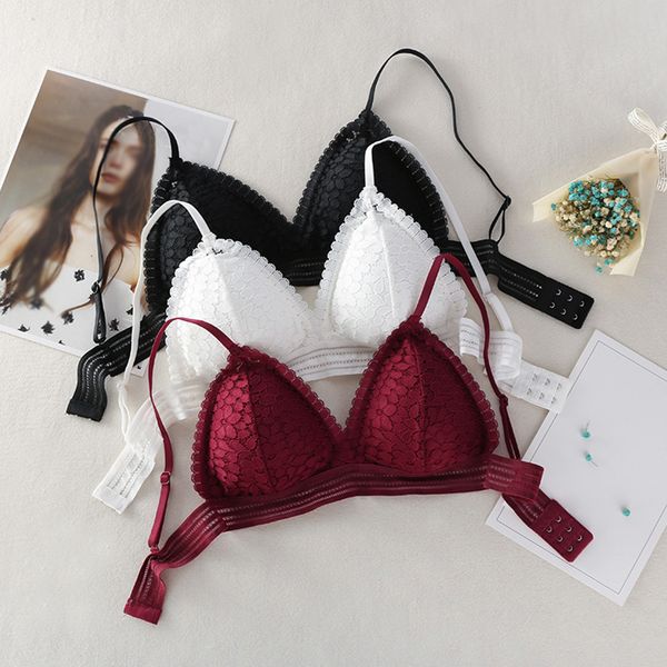 lightweight back clasp women bra lingerie french style breathable frameless adjustable strap solid soft deep v thin lace, Red;black
lightweight back clasp women bra lingerie french style breathable frameless adjustable strap solid soft deep v thin lace, Red;black