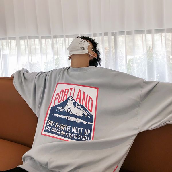 2019 spring new korean version of the campus wind long sleeve couple loose stitching letters printed casual fashion, White;black
2019 spring new korean version of the campus wind long sleeve couple loose stitching letters printed casual fashion, White;black