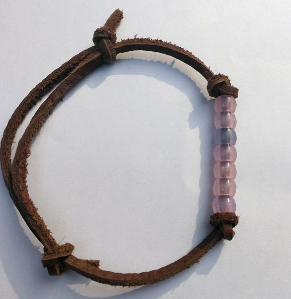 wholesale cow leather uv beads bracelet glow in dark beads uv discoloration wristband, Black
wholesale cow leather uv beads bracelet glow in dark beads uv discoloration wristband, Black
