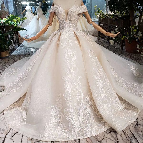 2019 новейший дизайн свадебных платьев в ливане сексуальная милая шея с коротким рукавом свадебные платья блестящие блестки изысканные аппли, White 
2019 новейший дизайн свадебных платьев в ливане сексуальная милая шея с коротким рукавом свадебные платья блестящие блестки изысканные аппли, White