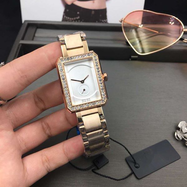 2019 Маленькие Циферблат Алмазные Женские Часы Классические Часы Классические Ква
2019 Маленькие Циферблат Алмазные Женские Часы Классические Часы Классические Ква