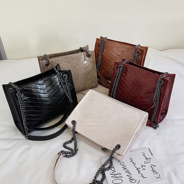 large shoulder bag women travel bags leather pu quailty female handbags women bags designer sac a main femme
large shoulder bag women travel bags leather pu quailty female handbags women bags designer sac a main femme