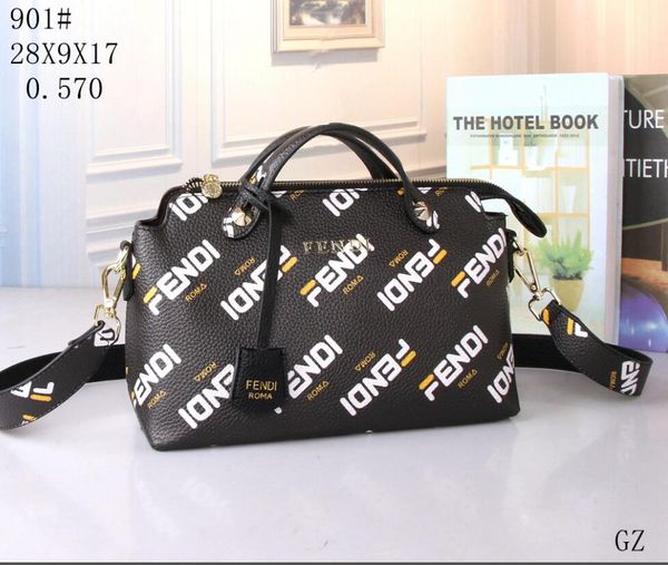 2019 Hot brand designer ladies and womens shoulder bag Messenger bag shell bag fashion small crossbody handbag Good quality bags wallets A29
2019 Hot brand designer ladies and womens shoulder bag Messenger bag shell bag fashion small crossbody handbag Good quality bags wallets A29