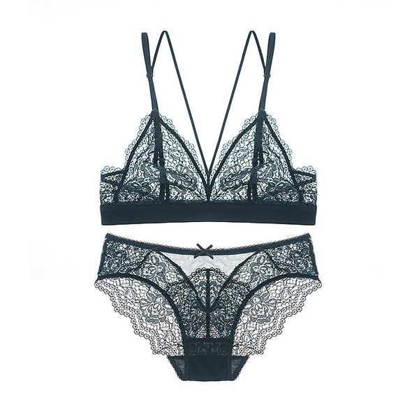 french triangle cup ultra thin no steel ring underwear hollowed-out lace breathable bra suit and charming, Red;black 
french triangle cup ultra thin no steel ring underwear hollowed-out lace breathable bra suit and charming, Red;black