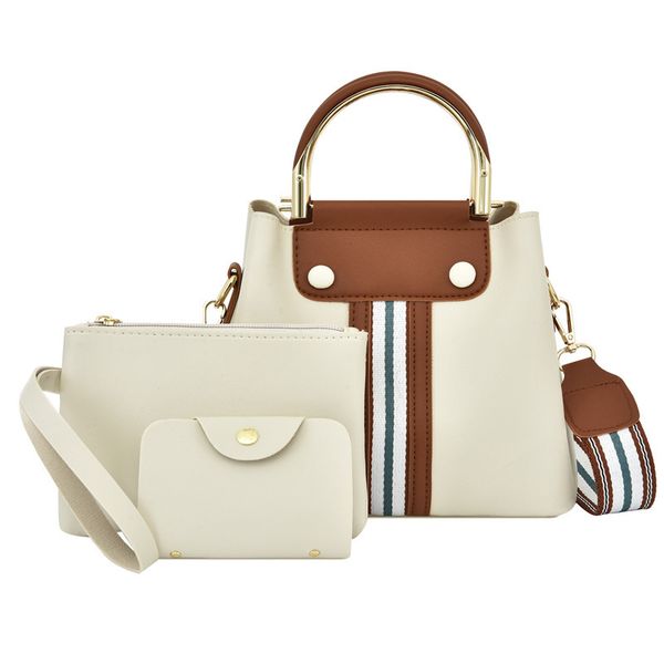 2020 new european and american autumn and winter fashion large-capacity wide shoulder strap shoulder messenger bag
2020 new european and american autumn and winter fashion large-capacity wide shoulder strap shoulder messenger bag