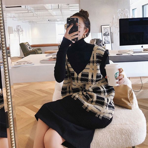2019 new autumn and winter yujie long skirt hepburn style temperament goddess style net red sweater vest with skirt two piece suit, Black;gray
2019 new autumn and winter yujie long skirt hepburn style temperament goddess style net red sweater vest with skirt two piece suit, Black;gray