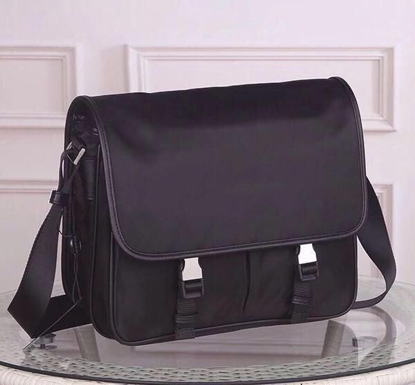 wholesale 2020 new men's crossbody bag men's waterproof nylon canvas fashion satchel briefcase shoulder bag parachute fabric walle
wholesale 2020 new men's crossbody bag men's waterproof nylon canvas fashion satchel briefcase shoulder bag parachute fabric walle