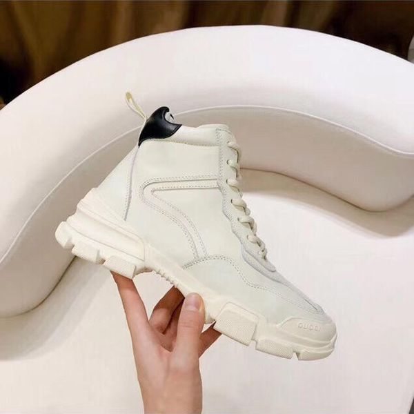 2019 brand new white black colors all size 35-40 sports stars high classic casual shoes sports shoes with box original packaging
2019 brand new white black colors all size 35-40 sports stars high classic casual shoes sports shoes with box original packaging