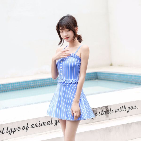 2020 striped button hipster lovely one-piece swimsuit female spring skirt swimsuit, White;black
2020 striped button hipster lovely one-piece swimsuit female spring skirt swimsuit, White;black