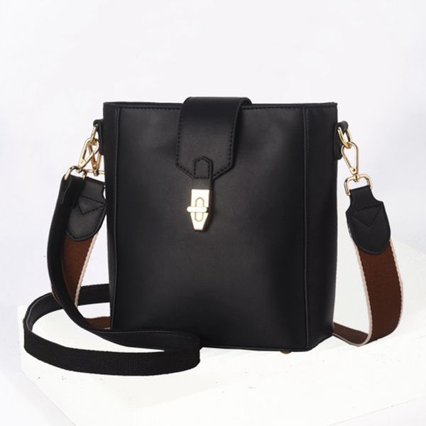 2020 new vintage bucket shoulder bags women handbags fashion pu leather crossbody bag for women zipper and hasp design lady bag
2020 new vintage bucket shoulder bags women handbags fashion pu leather crossbody bag for women zipper and hasp design lady bag