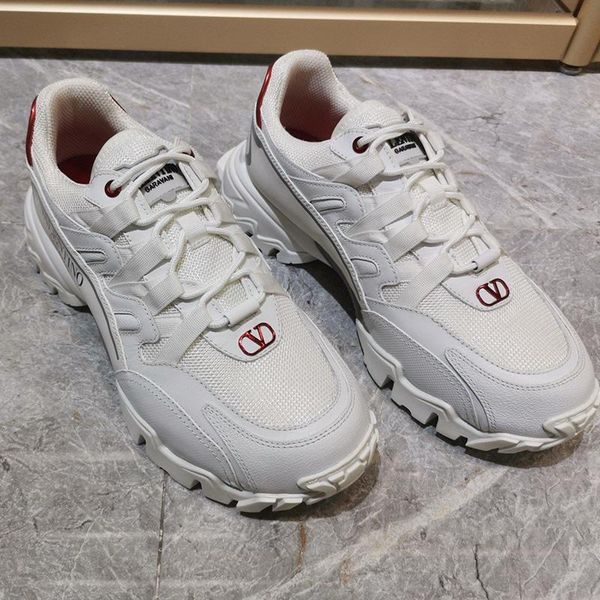 new thick-soled men's old shoes leather breathable driving shoes out of the mountain trend street beat breathable wild korean version
new thick-soled men's old shoes leather breathable driving shoes out of the mountain trend street beat breathable wild korean version