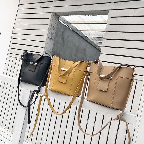 autumn and winter 2019 bucket bag large capacity single shoulder handbag with large bag for women
autumn and winter 2019 bucket bag large capacity single shoulder handbag with large bag for women