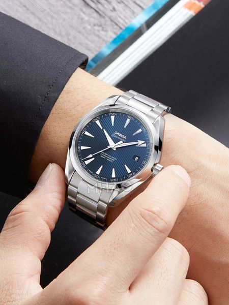 watch 231.10.42.21.03.003 automatic brand wristwatch casual digital fashion watches business geneva luxury de mechanical ville wris dvhg, Slivery;brown
watch 231.10.42.21.03.003 automatic brand wristwatch casual digital fashion watches business geneva luxury de mechanical ville wris dvhg, Slivery;brown