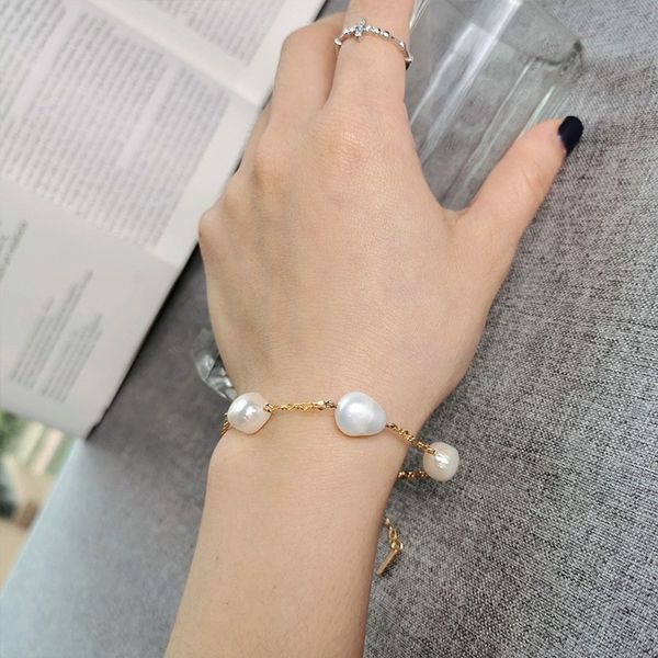 beautiful baroque pearl bracelet 925 sterling silver gold chain bracelet for women personality stylish fashion jewelry, Black
beautiful baroque pearl bracelet 925 sterling silver gold chain bracelet for women personality stylish fashion jewelry, Black