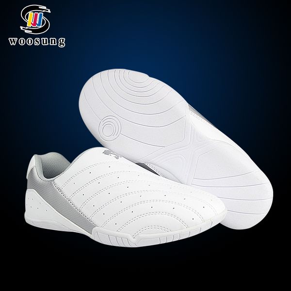 kids white comfortable taekwondo shoes martial arts sneaker sports shoes male female iiif wtf tkd training competition
kids white comfortable taekwondo shoes martial arts sneaker sports shoes male female iiif wtf tkd training competition