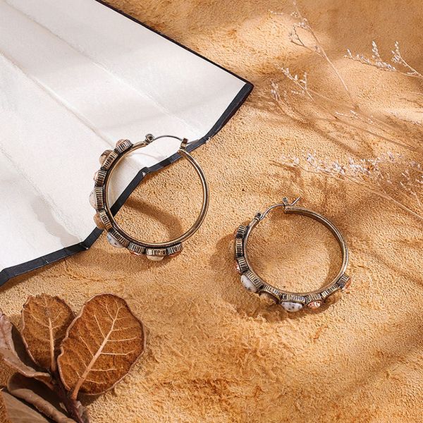 women fashion resin stone rhinestone inlaid hoop earrings party jewelry gift new chic vintage, Golden;silver
women fashion resin stone rhinestone inlaid hoop earrings party jewelry gift new chic vintage, Golden;silver