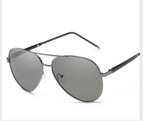 new type of discolored sunglasses metal polarized sunglasses men's trend polarized discolored clam glasses, White;black
new type of discolored sunglasses metal polarized sunglasses men's trend polarized discolored clam glasses, White;black