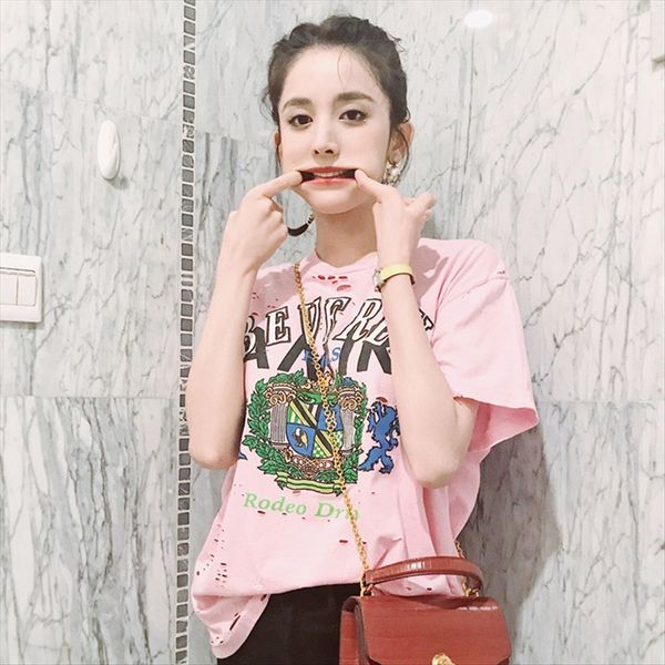 summer 2020 star gulina pink hole printing loose cotton short-sleeved t-shirt women's fashion summer 2020 star gulina pink hole printin, White
summer 2020 star gulina pink hole printing loose cotton short-sleeved t-shirt women's fashion summer 2020 star gulina pink hole printin, White