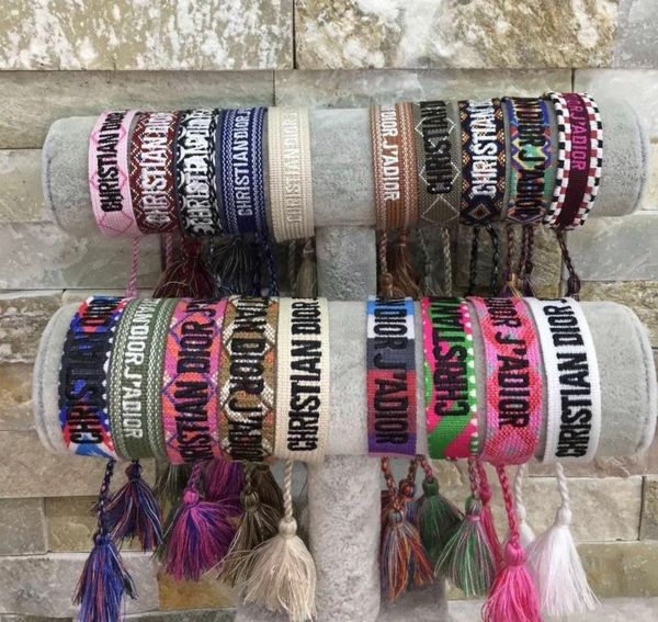 Many color rope material bracelet with ewing word and ta el famou brand jewelry with brand box p 6211a
Many color rope material bracelet with ewing word and ta el famou brand jewelry with brand box p 6211a