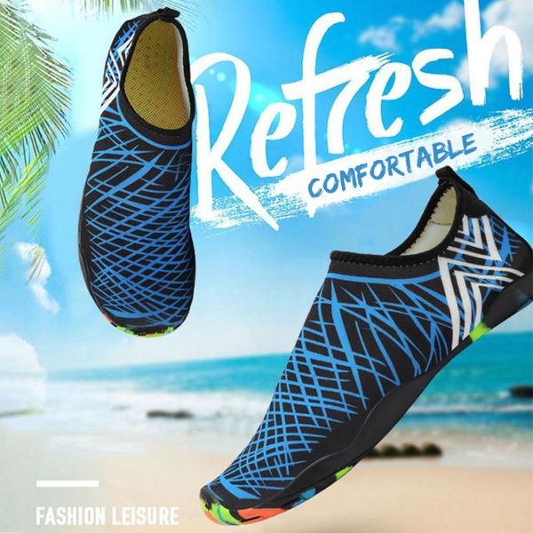 shoe cover raincoat snorkeling shoes diving shoes rainproof rubber sporting goods rainy day wading raingear camp fold 
shoe cover raincoat snorkeling shoes diving shoes rainproof rubber sporting goods rainy day wading raingear camp fold