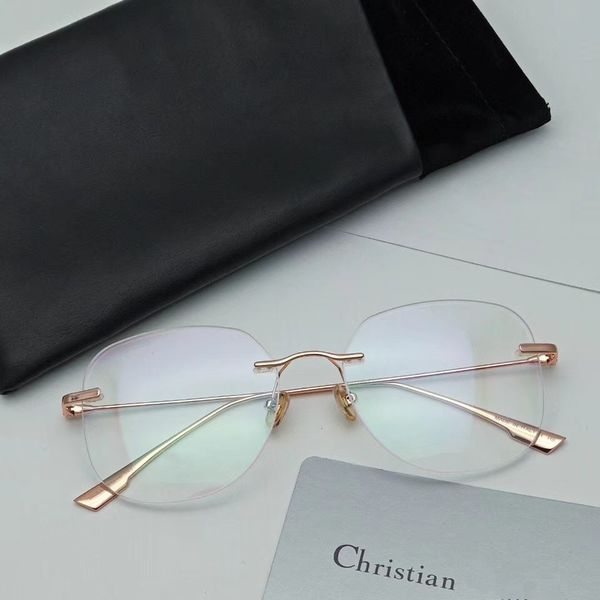 luxury- frame women men brand designer eyeglass frames designer brand eyeglasses frame clear lens glasses frame oculos cd06 and case, Silver
luxury- frame women men brand designer eyeglass frames designer brand eyeglasses frame clear lens glasses frame oculos cd06 and case, Silver
