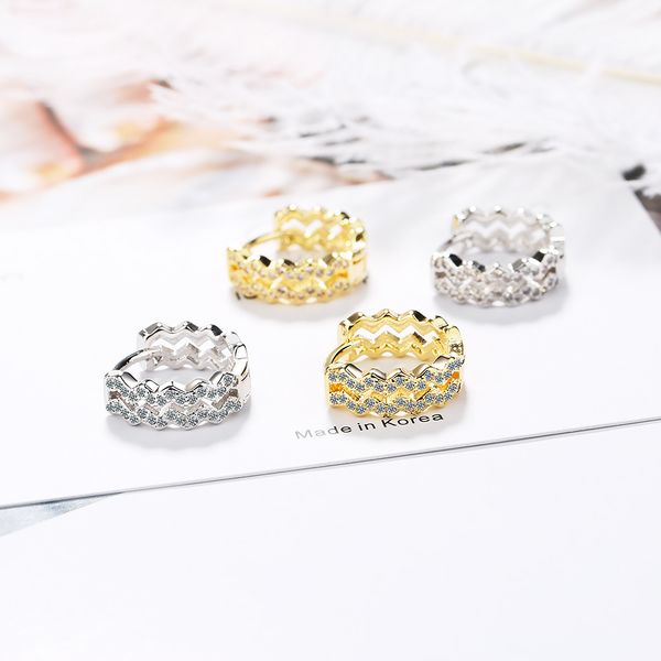 korean double-layer gold wave 925 sterling silver round hoop earrings for women accessories cubic zirconia circle ear creole, Golden;silver
korean double-layer gold wave 925 sterling silver round hoop earrings for women accessories cubic zirconia circle ear creole, Golden;silver