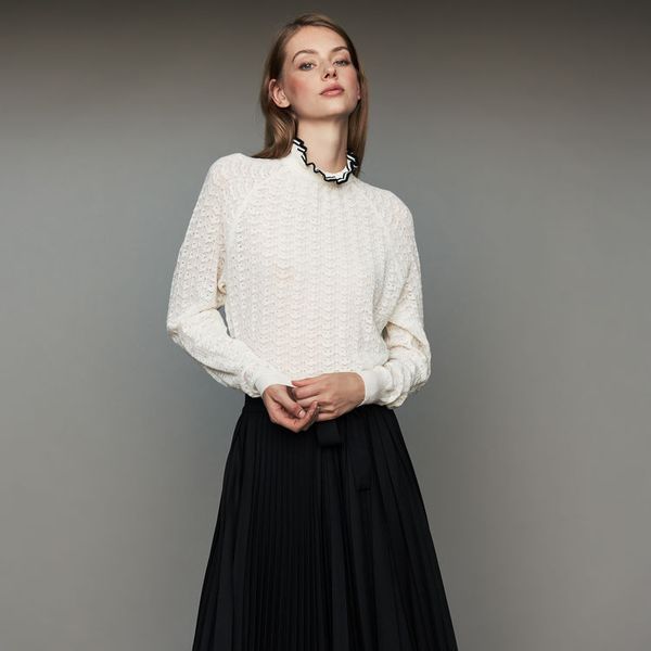 18 princess wind sweet lace collar knitting shirt sweater motif81089 lose money qing, White;black
18 princess wind sweet lace collar knitting shirt sweater motif81089 lose money qing, White;black