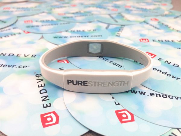 1pcs pure strength silicone energy wristband rubber power bangle balance sports bracelet, Golden;silver
1pcs pure strength silicone energy wristband rubber power bangle balance sports bracelet, Golden;silver