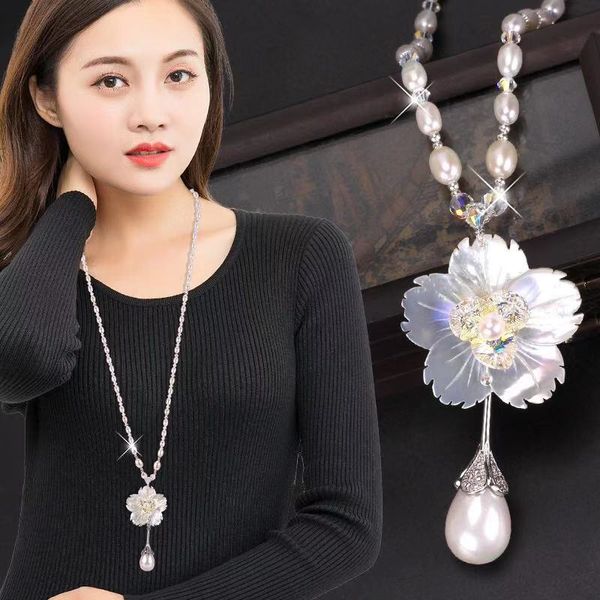 europe and the elegant bells of pearl sweater chain with long qiu dong joker manufacturers selling crystal pearl necklace