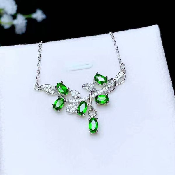 natural diopside necklace pendant wedding design group sterling silver inlaid oval 3*5 mm branch design
natural diopside necklace pendant wedding design group sterling silver inlaid oval 3*5 mm branch design