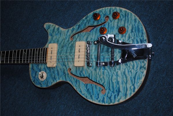 push factory double f hole blue electric guitar, ebony fingerboard , two p90 pickups, tiger maple binding body and neck, jazz guitar
push factory double f hole blue electric guitar, ebony fingerboard , two p90 pickups, tiger maple binding body and neck, jazz guitar