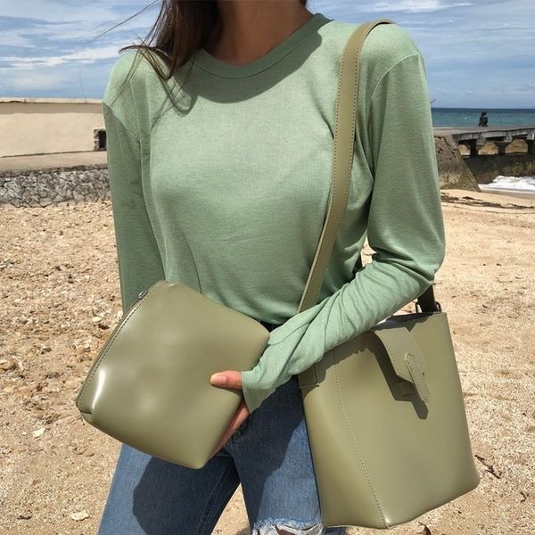 2020 new women's shoulder bag korean version of the women's diagonal bag fashion simple and large capacity ladies shoulder
2020 new women's shoulder bag korean version of the women's diagonal bag fashion simple and large capacity ladies shoulder