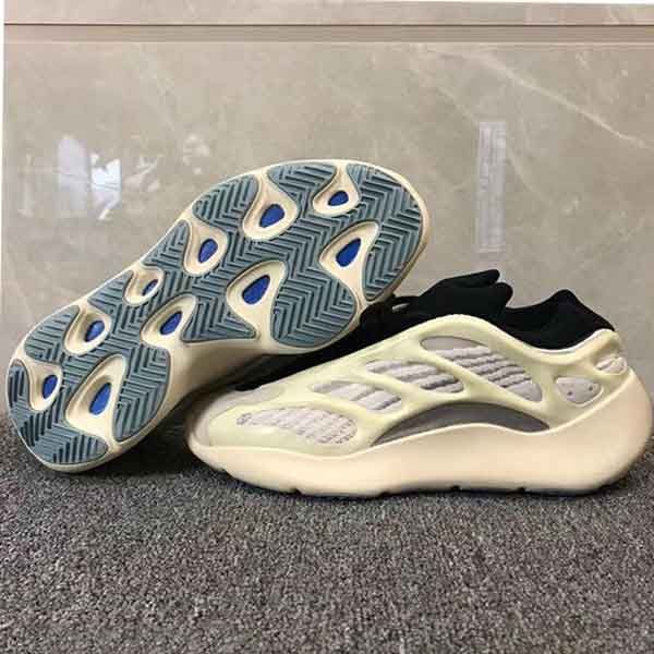 2020 sale 700 v3 azael white skeleton 3m reflective glow in the dark upper wave running shoes sports sneakers
2020 sale 700 v3 azael white skeleton 3m reflective glow in the dark upper wave running shoes sports sneakers