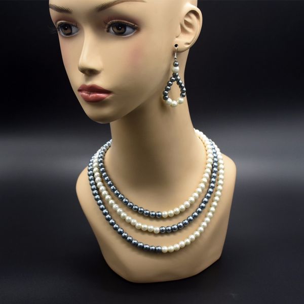 fashionable and sweet necklace, gray and white alternate three layers pearl necklace, chokers necklace, Golden;silver
fashionable and sweet necklace, gray and white alternate three layers pearl necklace, chokers necklace, Golden;silver