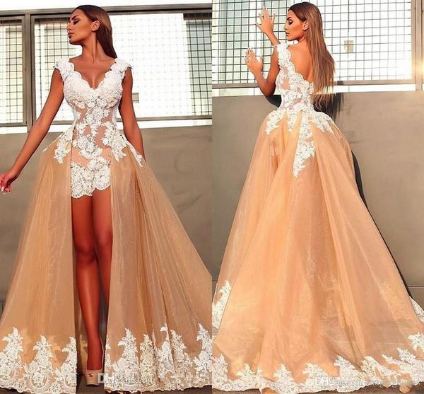 2018 glamorous a line wedding dresses with detachable train white lace applique tulle short bridal gowns beach
2018 glamorous a line wedding dresses with detachable train white lace applique tulle short bridal gowns beach