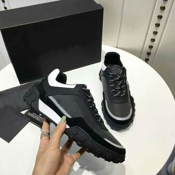 Women men de igner hoe original fa hion logo neaker men women leather flat de igner runner trainer port ca ual hoe 35 45 
Women men de igner hoe original fa hion logo neaker men women leather flat de igner runner trainer port ca ual hoe 35 45