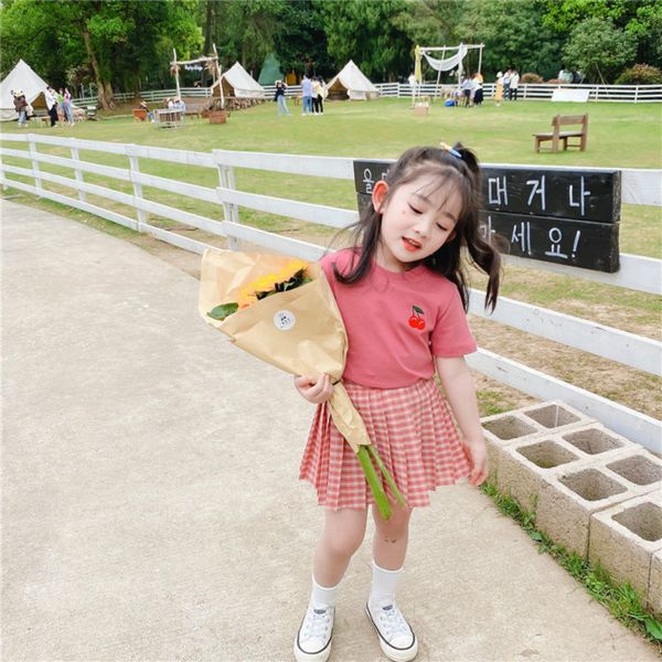 2020 girl designer clothing sets fashion kids girls embroidery short sleeve t-shirts + pleated skirt children suits summer new two pieces, White
2020 girl designer clothing sets fashion kids girls embroidery short sleeve t-shirts + pleated skirt children suits summer new two pieces, White