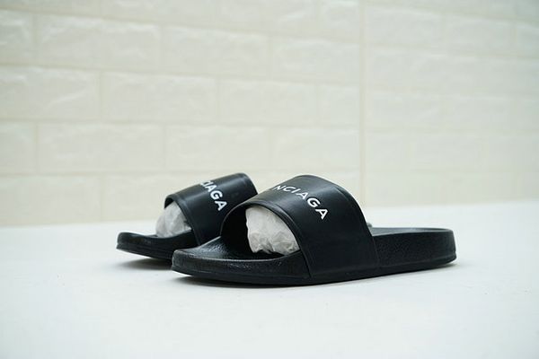 Men de igner lipper 18 men ummer fa hion lide lipper europe america de igner logo print rubber lide andal
Men de igner lipper 18 men ummer fa hion lide lipper europe america de igner logo print rubber lide andal