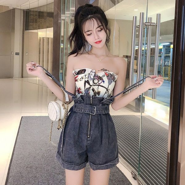 2020 new summer two-piece suit summer off-shoulder tube denim strap wide leg shorts womens, White;black
2020 new summer two-piece suit summer off-shoulder tube denim strap wide leg shorts womens, White;black