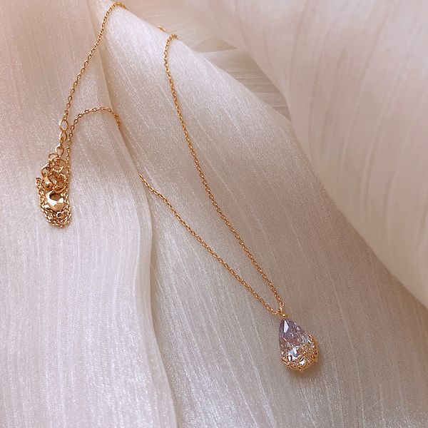 2019 new brand design high-class french romantic drop-shaped pendant long necklace generous minimalist necklace women, Silver
2019 new brand design high-class french romantic drop-shaped pendant long necklace generous minimalist necklace women, Silver