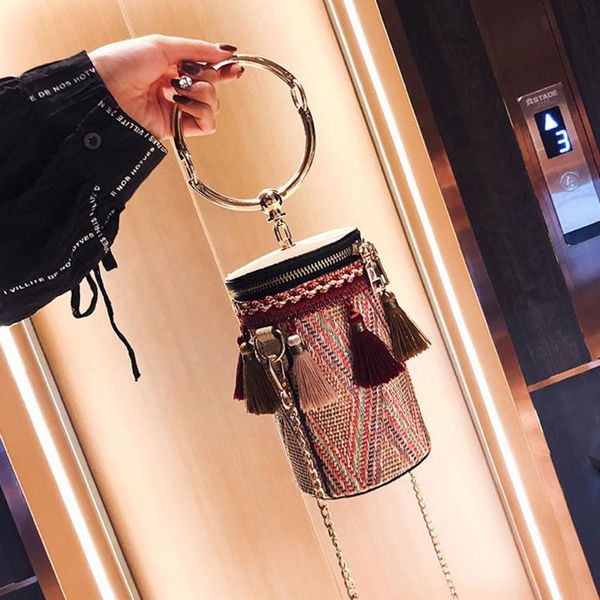 мелкая кисточкой ковш сумки для женщин лето crossbody сумки lady travel кошельки и сумки женщины плеча tote
мелкая кисточкой ковш сумки для женщин лето crossbody сумки lady travel кошельки и сумки женщины плеча tote
