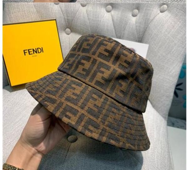 2020 fashion classic luxury designer men and women sun caps baseball fêndì the fisherman hat boxed gift caps, Blue;gray
2020 fashion classic luxury designer men and women sun caps baseball fêndì the fisherman hat boxed gift caps, Blue;gray