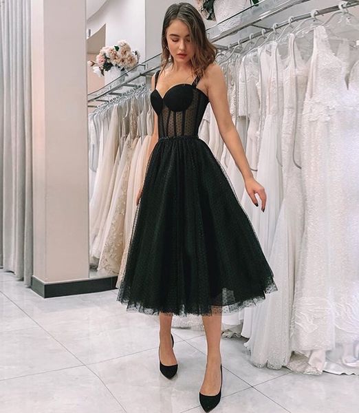 2020 illusion black prom dress spaghetti strap polka dot tulle tea length formal party gowns short vestido de festa
2020 illusion black prom dress spaghetti strap polka dot tulle tea length formal party gowns short vestido de festa
