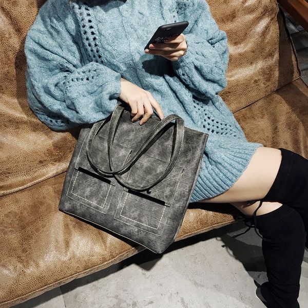 bag women's new fashion in 2020 retro handbag mother bag simple outdoor shopping shoulder 
bag women's new fashion in 2020 retro handbag mother bag simple outdoor shopping shoulder
