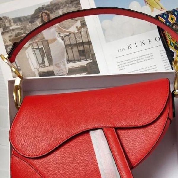 style handbag high-quality leather women's shoulder bag fashion bag 2019 great saddle metal letter accessories fashion classic new wxvo, Red;black
style handbag high-quality leather women's shoulder bag fashion bag 2019 great saddle metal letter accessories fashion classic new wxvo, Red;black