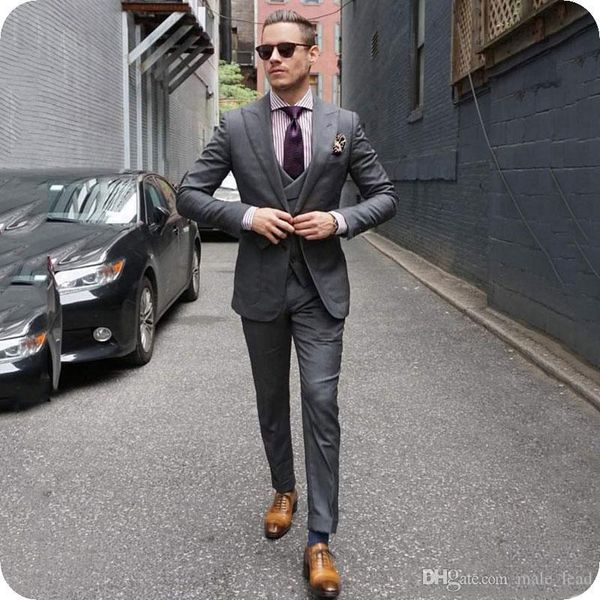 handsome groomsmen peak lapel groom tuxedos mens wedding dress man jacket blazer prom dinner 3 piece suit(jacket+pants+tie+vest) b79, Black;gray
handsome groomsmen peak lapel groom tuxedos mens wedding dress man jacket blazer prom dinner 3 piece suit(jacket+pants+tie+vest) b79, Black;gray