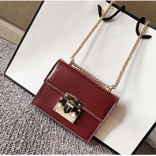 small handbags women's 2019 new chains messenger bags retro lock cross body bags female pu fashion solid flap ladies tote bag
small handbags women's 2019 new chains messenger bags retro lock cross body bags female pu fashion solid flap ladies tote bag