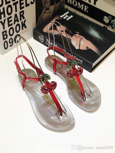 women sandals designer shoes luxury slide summer fashion wide flat slippery with thick sandals slipper flip flop yz19050702, Black
women sandals designer shoes luxury slide summer fashion wide flat slippery with thick sandals slipper flip flop yz19050702, Black