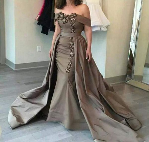 2019 mother of the bride dresses sweetheart off-shoulder sashes sequins and appliques mermaid mother dresses formal evening dresses, Black;red
2019 mother of the bride dresses sweetheart off-shoulder sashes sequins and appliques mermaid mother dresses formal evening dresses, Black;red
